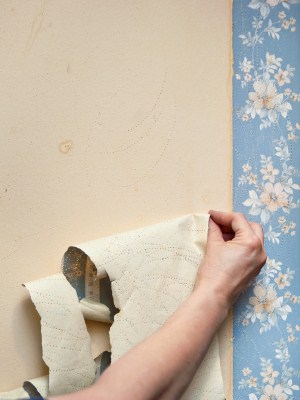Wallpaper removal in Holmes, Pennsylvania by 3 Generations Painting.